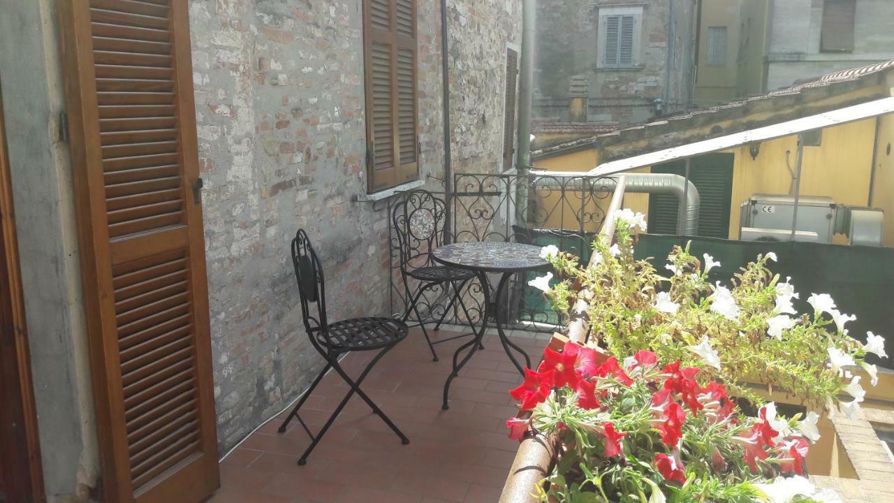 Via Piantarose, 12 Apartamento Perugia Exterior foto